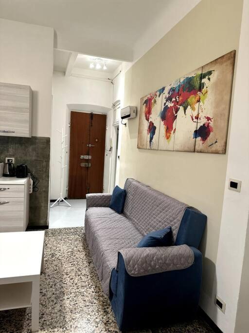 Ridi Che Ti Passa In Vico Del Fieno Apartman Genova Kültér fotó